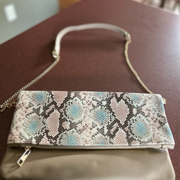 Snakeskin Pattern Clutch - Picture 8 of 8